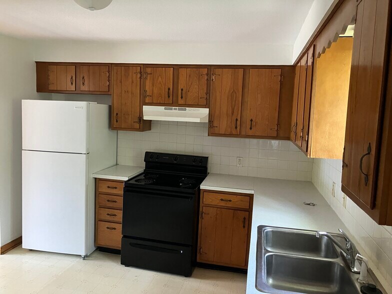 Primary Photo - 774 W Union St