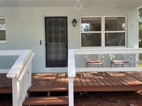 Building Photo - 337 Lagoon Dr