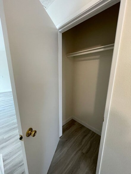 Building Photo - 11459 Collins St