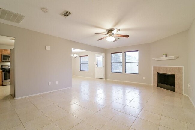 Building Photo - 11811 Sunny Stream Dr