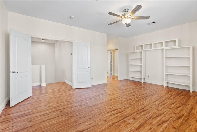 Building Photo - Status: Accepting Applications