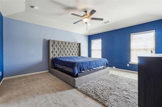 Building Photo - 6331 Salinger Ct
