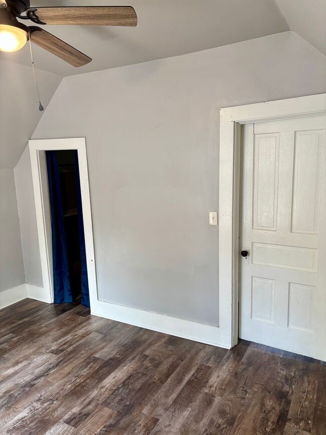 Building Photo - Check Out This 3-Bed/1-Bath House in Bluff...