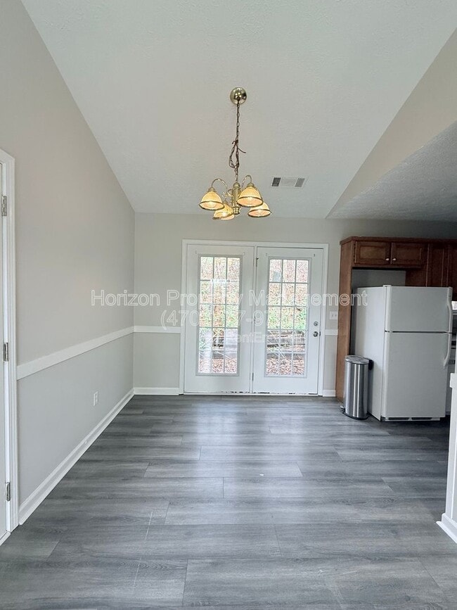 Building Photo - 6825 Crystal Cove Trail