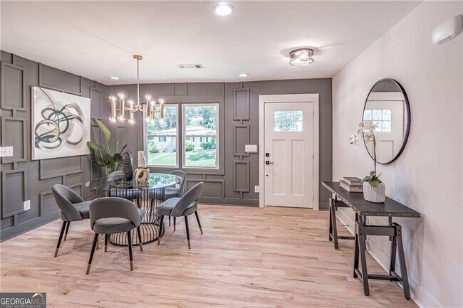 Building Photo - 605 Blake Ave SE