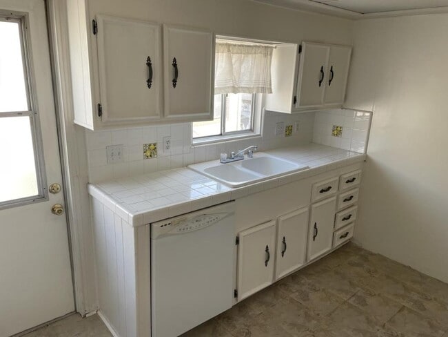 Building Photo - 34447 Yucaipa Blvd