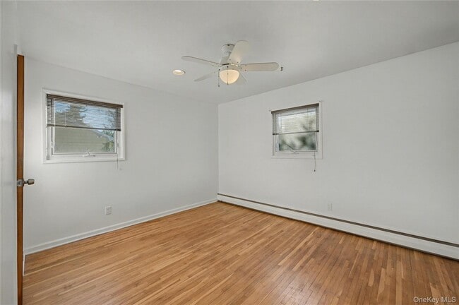 Building Photo - 38 Park Dr E