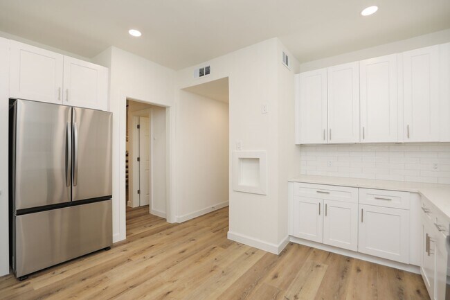 Building Photo - 1115 Augusta Dr