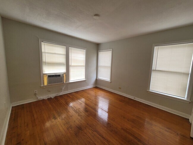 Building Photo - 424/426 Natalen