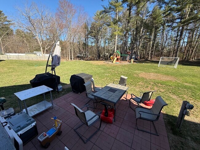 Building Photo - 1338 East St