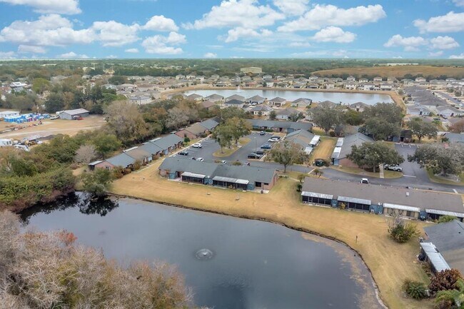 Building Photo - 2432 King Oak Ct