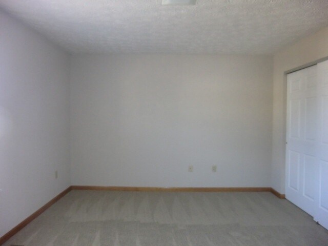 Building Photo - 205 Sandridge Dr