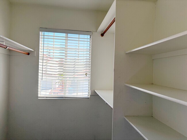 Building Photo - 2713 Brienza Way