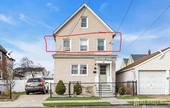Building Photo - 27 Leick Ave