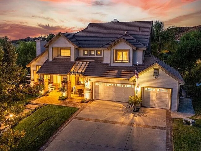 Building Photo - 15305 Saddleback Rd