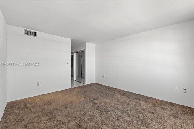 Building Photo - 2780 NE 183rd St
