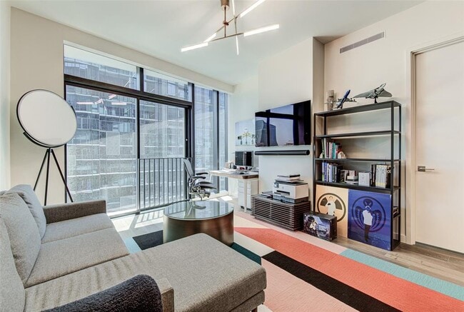 Building Photo - 202 Nueces St