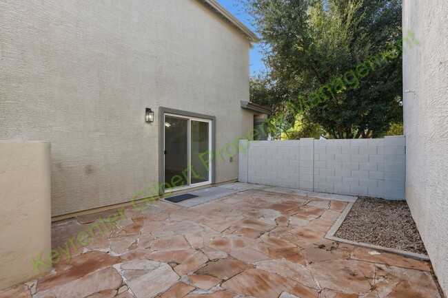 Building Photo - Beautiful 3-bed / 2.5 bath Home in Gilbert’s The Gardens Community