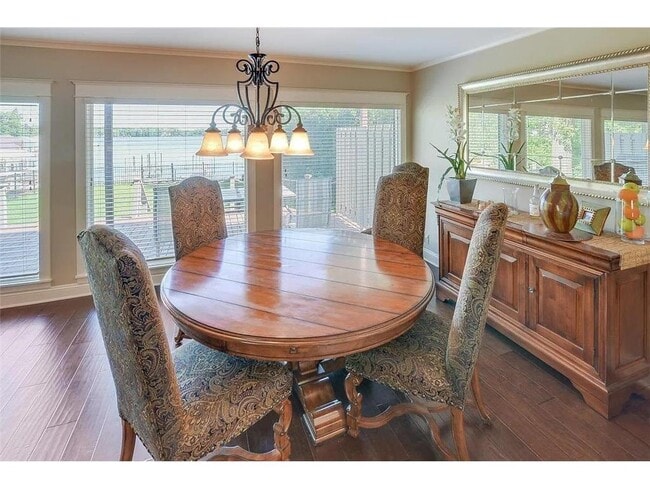 Building Photo - 16926 Grays Bay Blvd