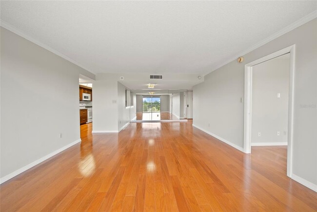 Building Photo - 2611 Bayshore Blvd
