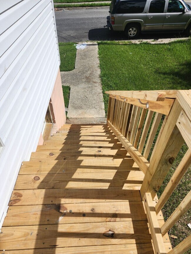 Building Photo - 715 Liberty St