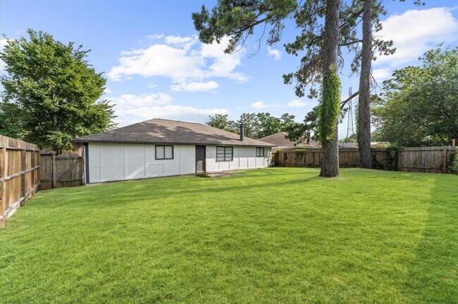 Building Photo - 5507 Lynngate Dr