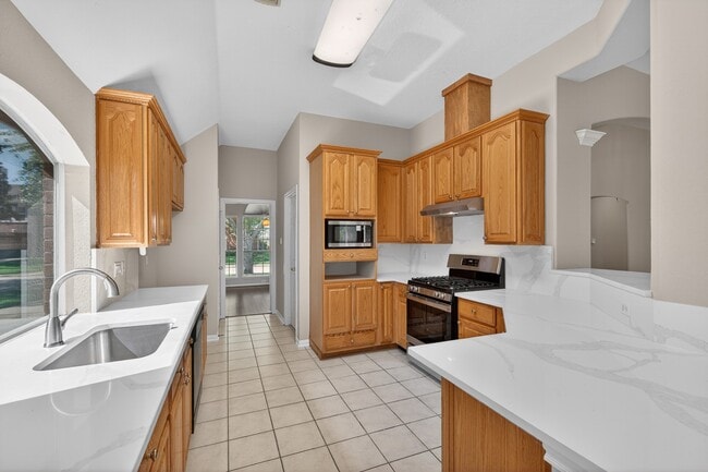 Building Photo - 3918 Abbeywood Dr