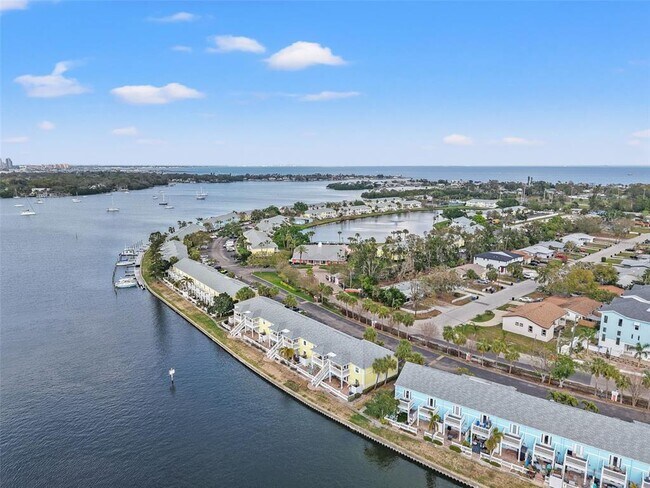 Building Photo - 209 Sea Horse Dr SE