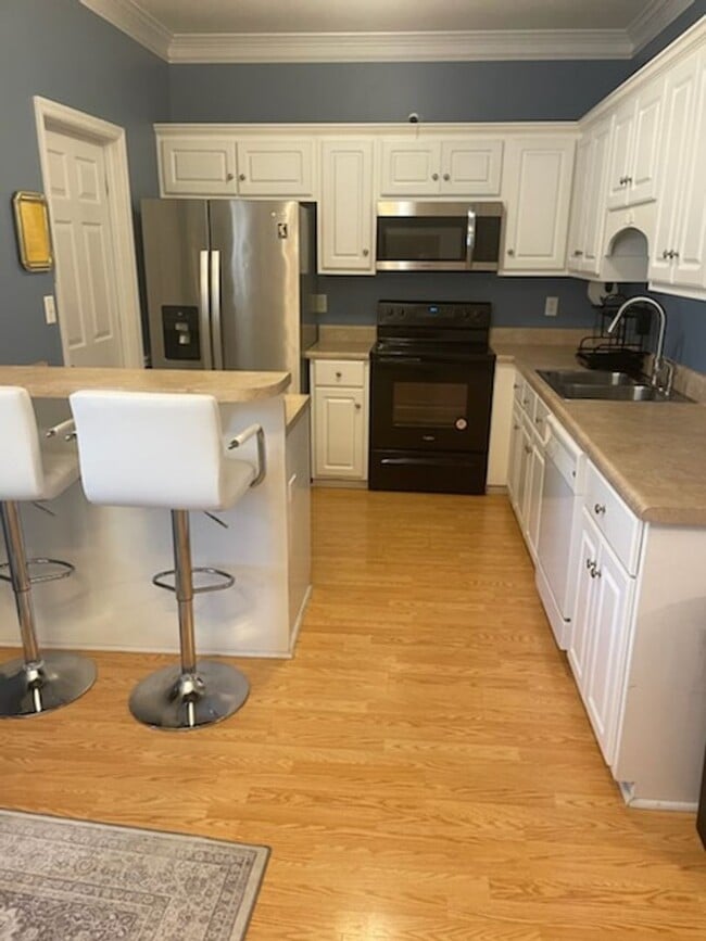 Building Photo - Grovetown Charmer Close To Fort