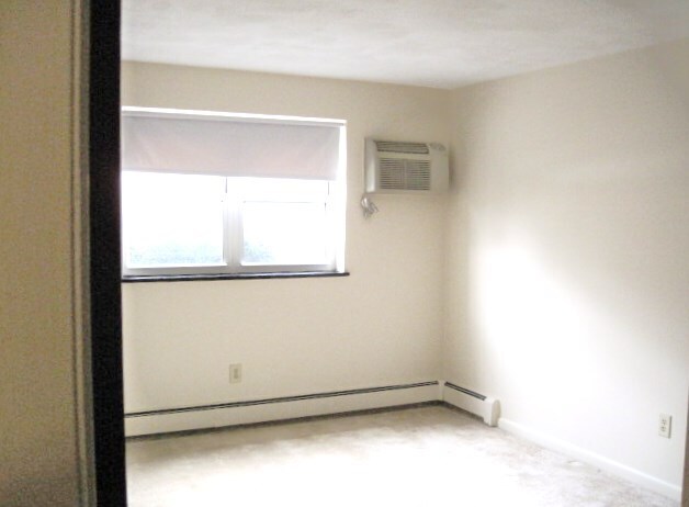 Building Photo - 166 Lexington St