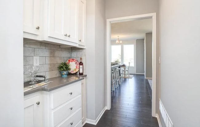 Building Photo - LOOK AT THIS GEM!  Schedule A Tour Today!!