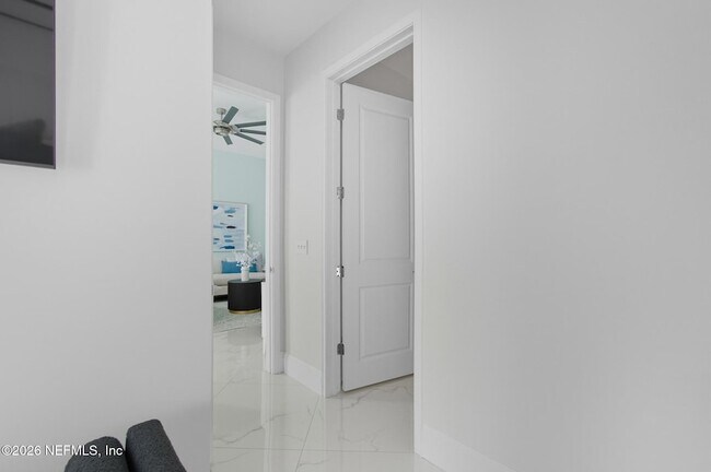 Building Photo - 200 Ocean Crest Dr