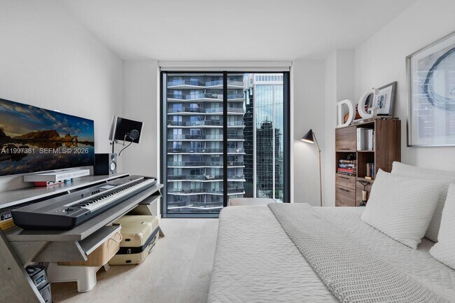 Building Photo - 88 SW 7th St