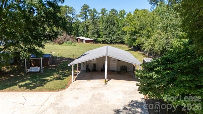 Building Photo - 734 Culp Ferguson Rd