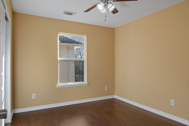 Building Photo - 16122 Taloncrest Dr