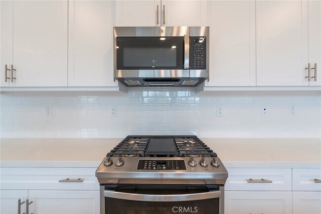 Building Photo - 2290 Yuzu St