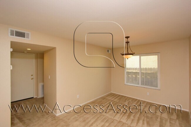 Building Photo - 28258 Inspiration Lake Dr