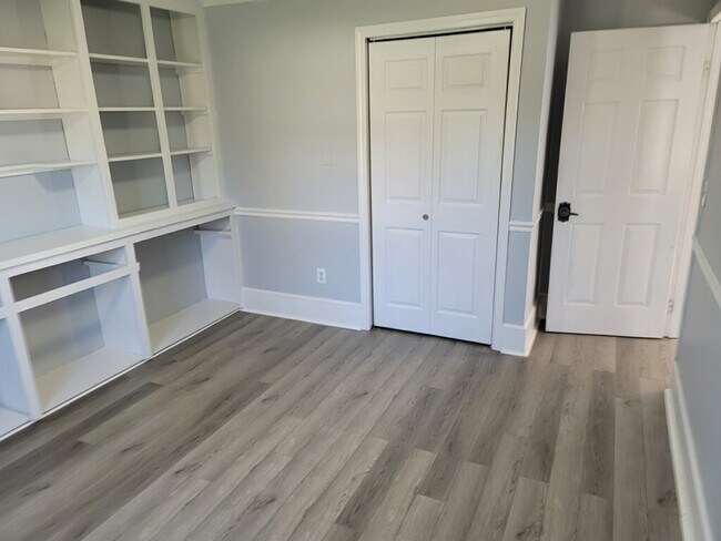 Building Photo - 32 Jolly Rancher Dr