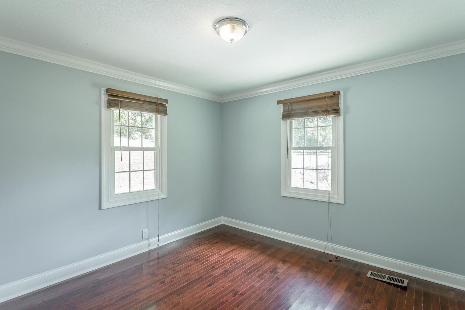 Building Photo - 1032 S Seminole Dr