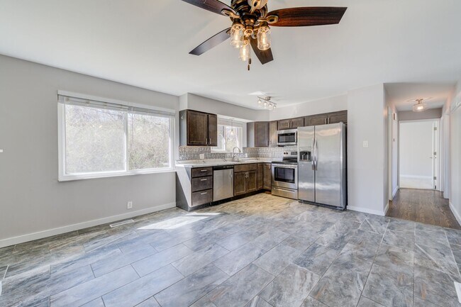 Building Photo - Renovated Pet Friendly House