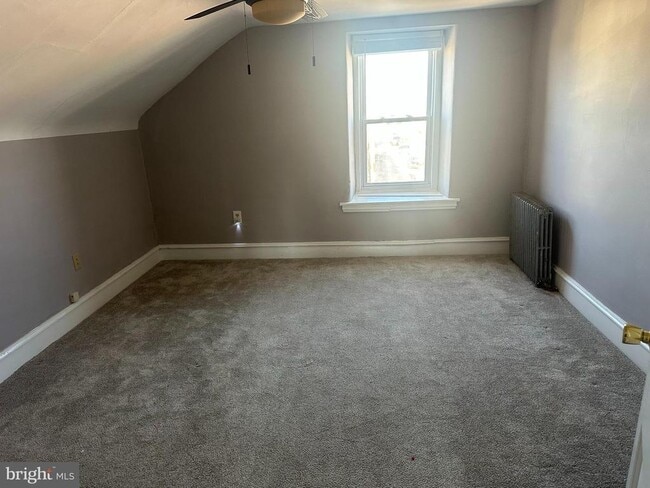 Building Photo - 204 Rosemary Ave