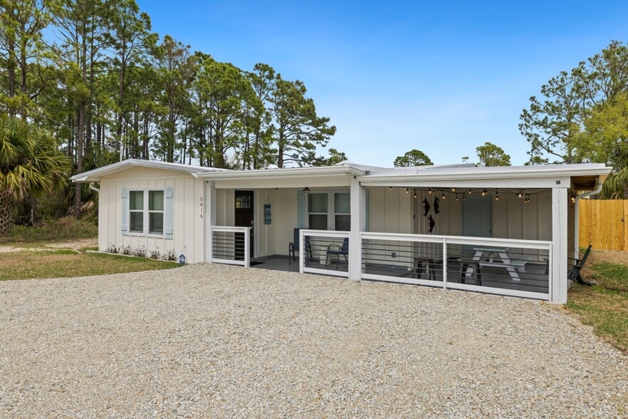 Building Photo - 5616 Pinetree Ave