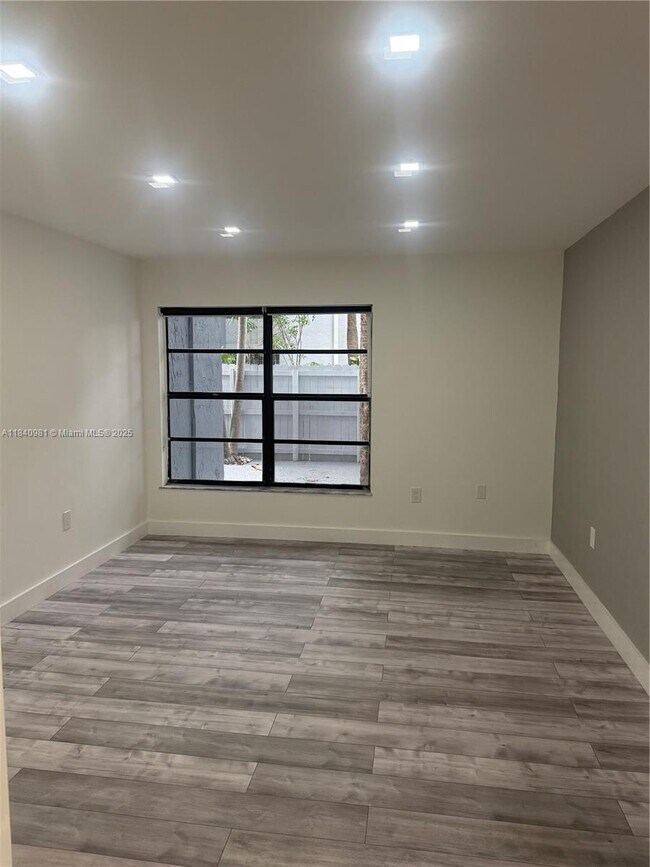 Building Photo - 13850 SW 62nd St