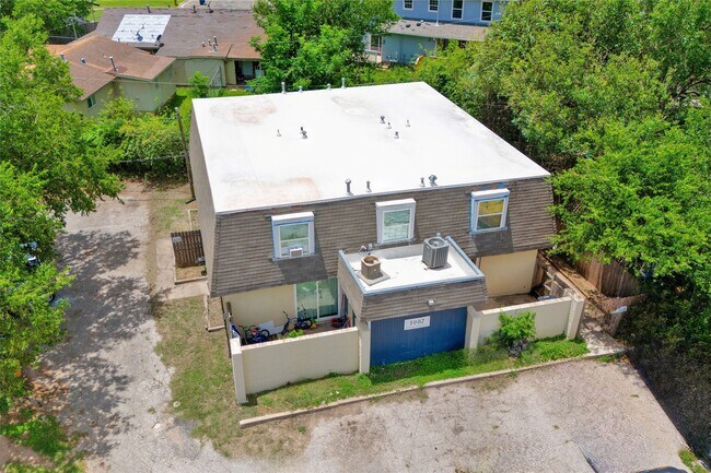 Building Photo - 5002 Blue Spruce Cir