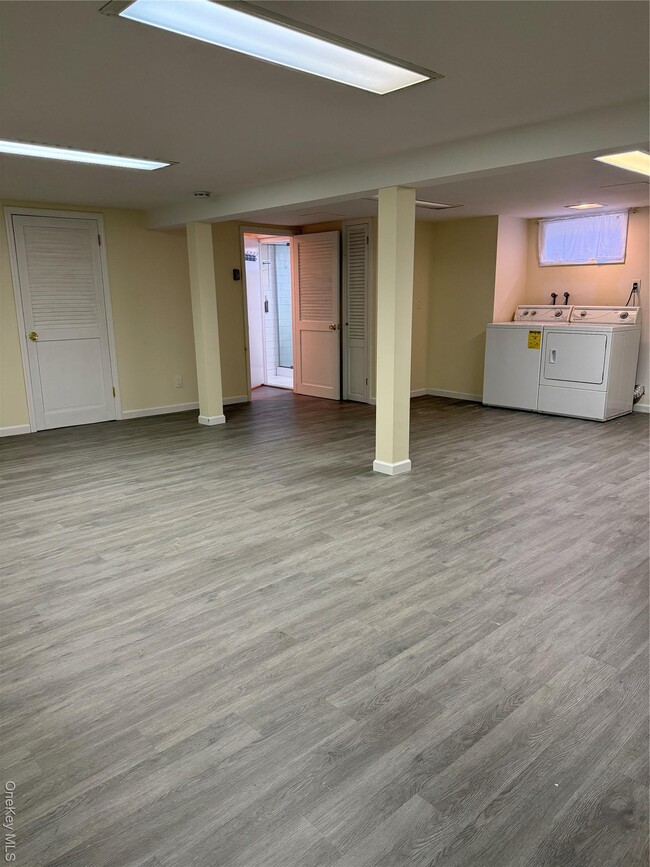 Building Photo - 660 S 10th St