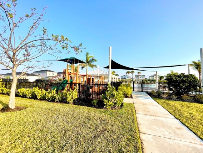 Building Photo - 10936 SW Vasari Way