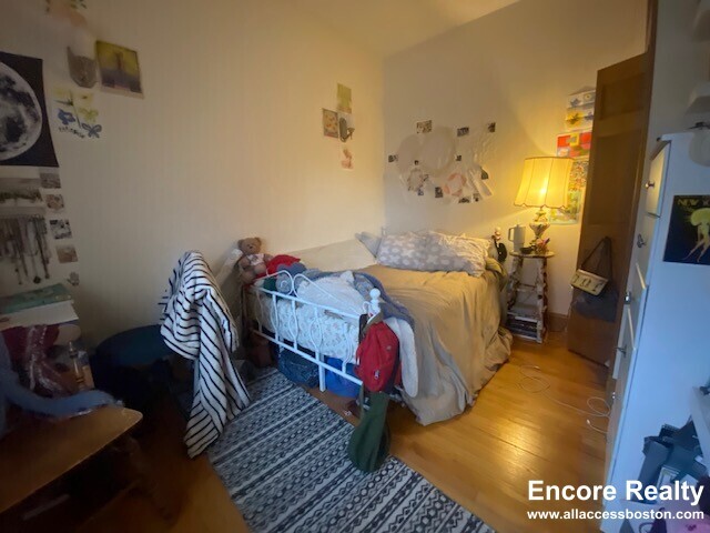 Building Photo - 66 Pinckney St