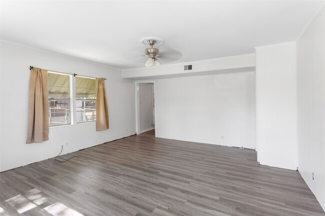 Building Photo - 1314 Fairview Dr