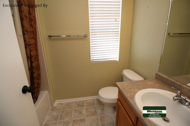 Building Photo - 2041 Springside Dr