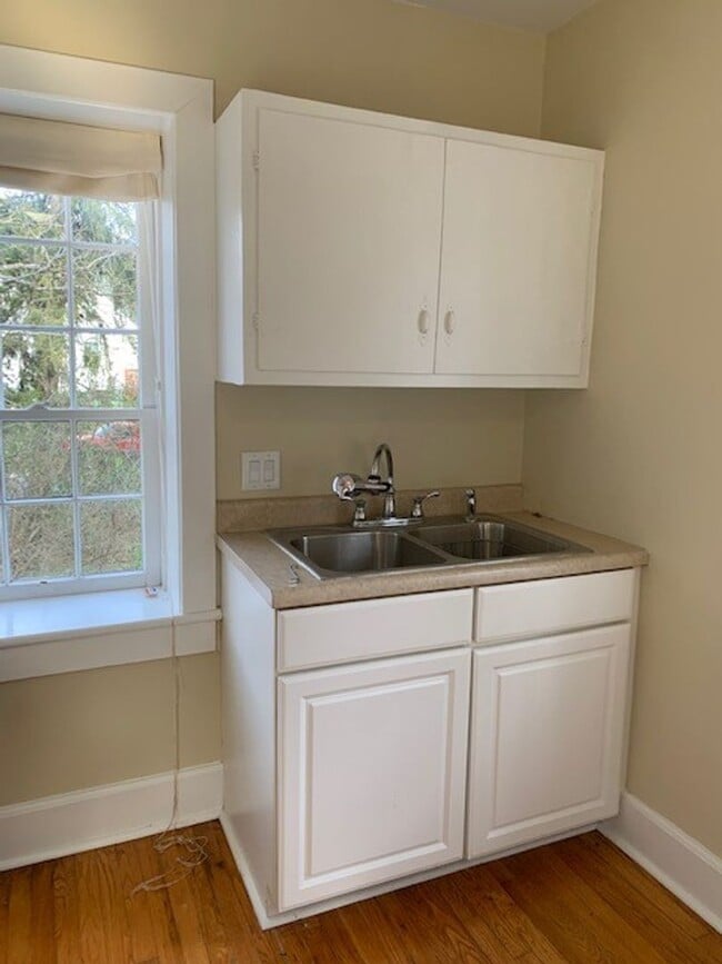 Building Photo - 501 Lime Kiln Rd